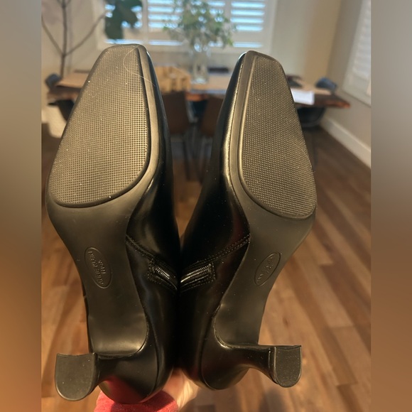 Anne Klein Black Knee-High Leather Boots - Women's Fashion Boots - Picture 7 of 8